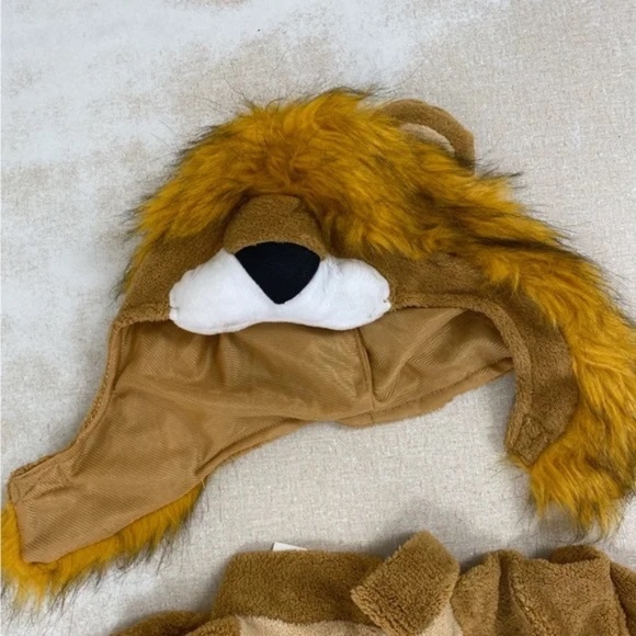 Adorable Wizard of Oz Lion Costume - Toddler - Picture 5 of 7